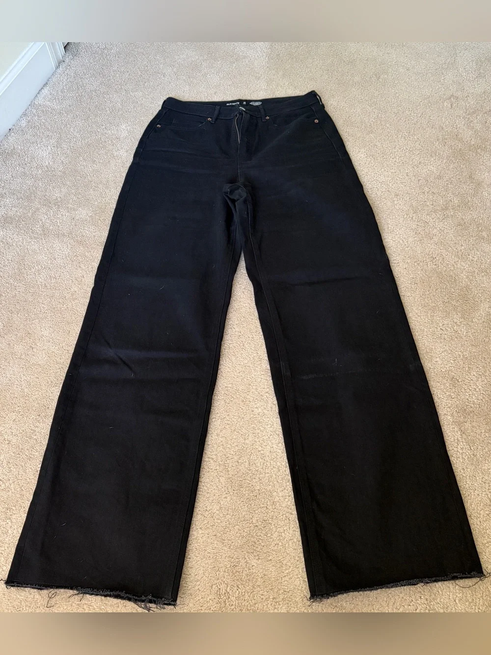 Old Navy Extra High Rise Sky-Hi Wide Leg Black Jeans - 10 tall - Picture 1 of 4